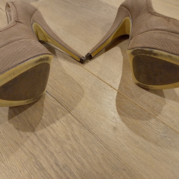 Tony Bianco Cinnamon Peep Toe platform heels size 6 - Picture 4 of 5